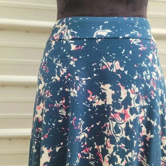 Renee C Stitch Fix Jessica Printed Swing Womens Skirt Blue Pink Floral Knit M - Picture 8 of 9